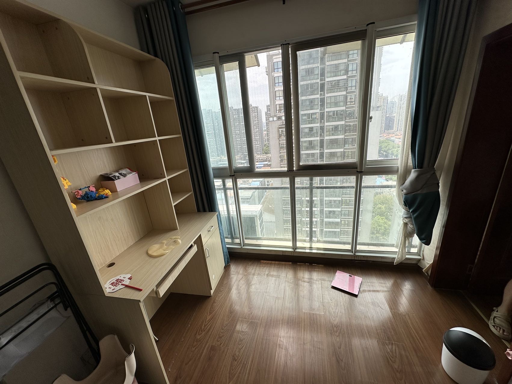 绵阳盛鑫中央广场，2室2厅1卫，68.00㎡，精装，租金1500元/月 绵阳租房