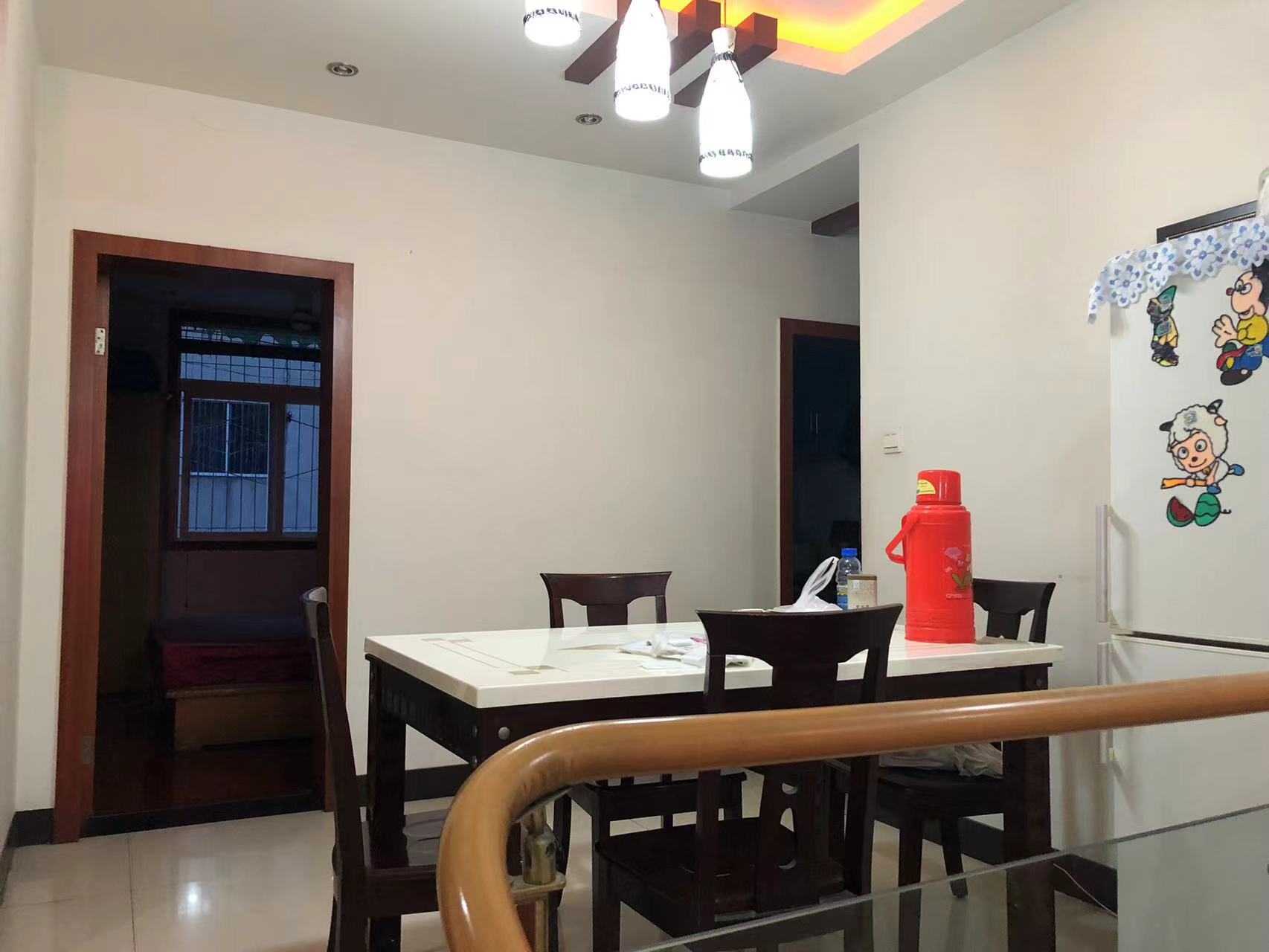 绵阳市中心位置｜步梯5楼｜住家装修｜干净整洁 绵阳二手房