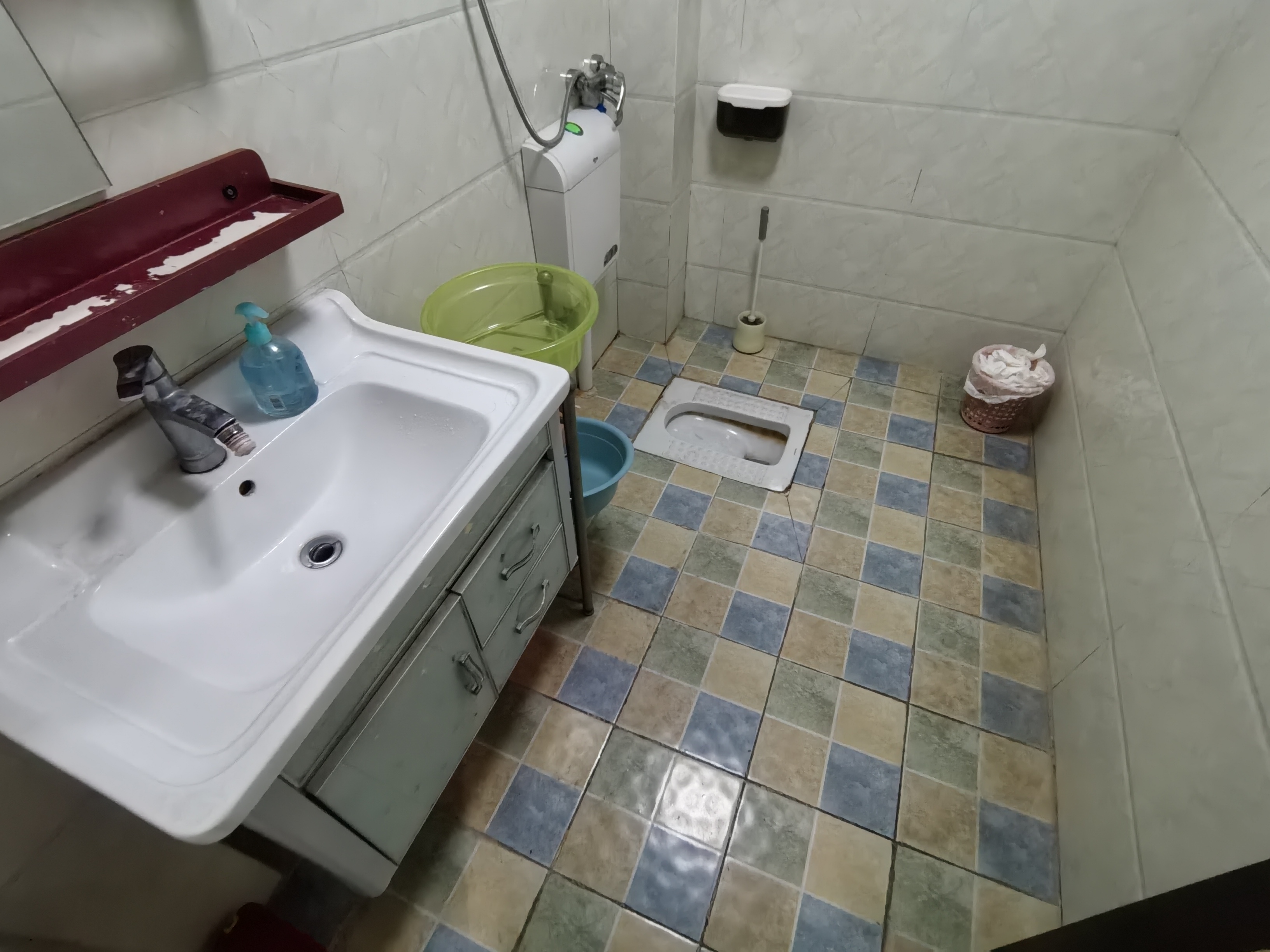 绵阳城南春天，3室2厅2卫，100㎡，普装，租金2400元/月 绵阳租房