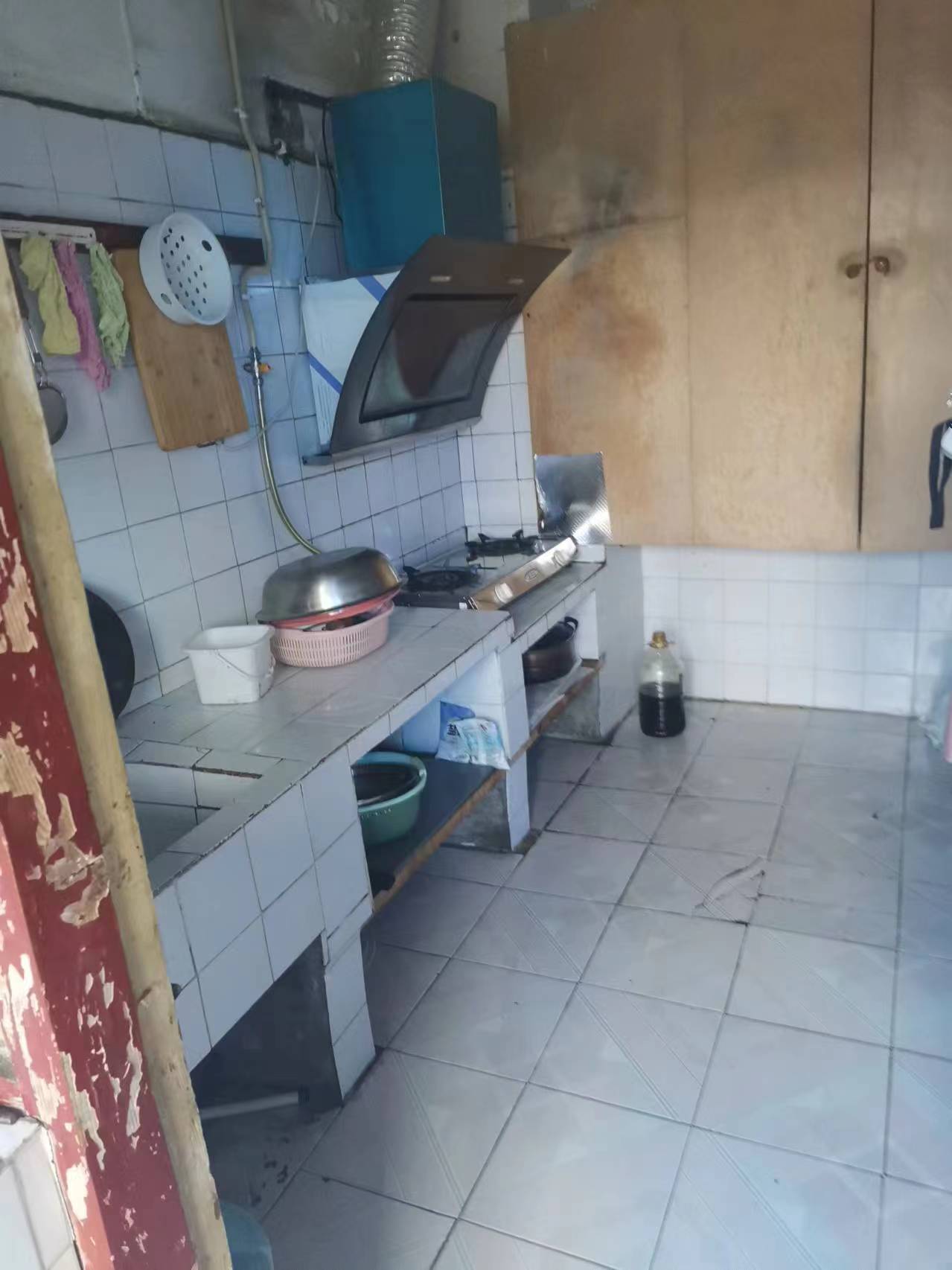 绵阳756家属区，2室2厅1卫，60㎡，普装，租金1000元/月 绵阳租房
