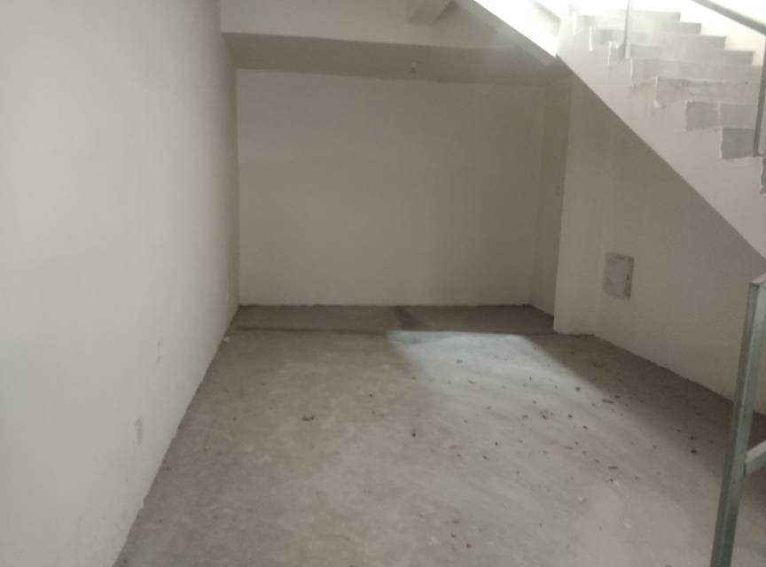 绵阳聚贤山庄，6室3厅4卫，370㎡，毛坯，售价370万 绵阳二手房