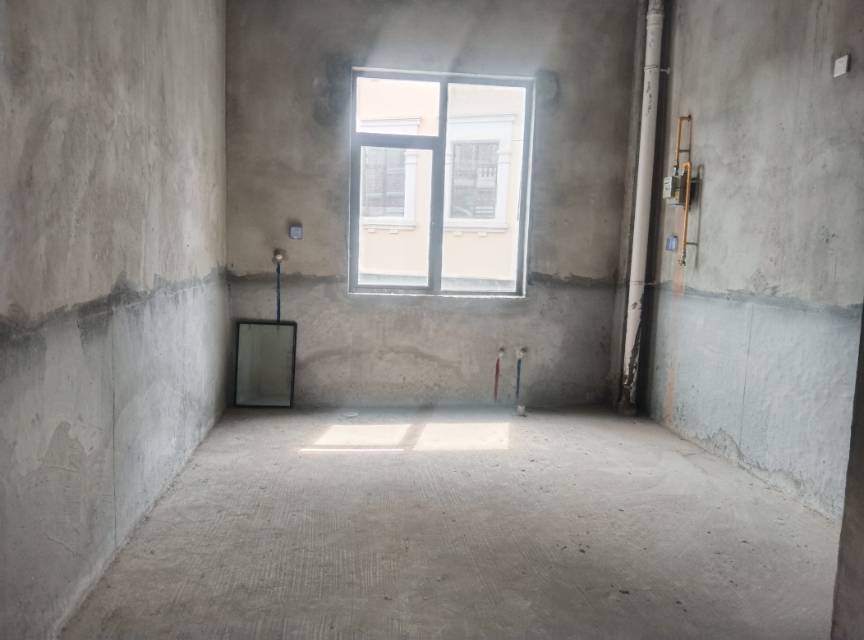 绵阳聚贤山庄，6室3厅4卫，370㎡，毛坯，售价370万 绵阳二手房