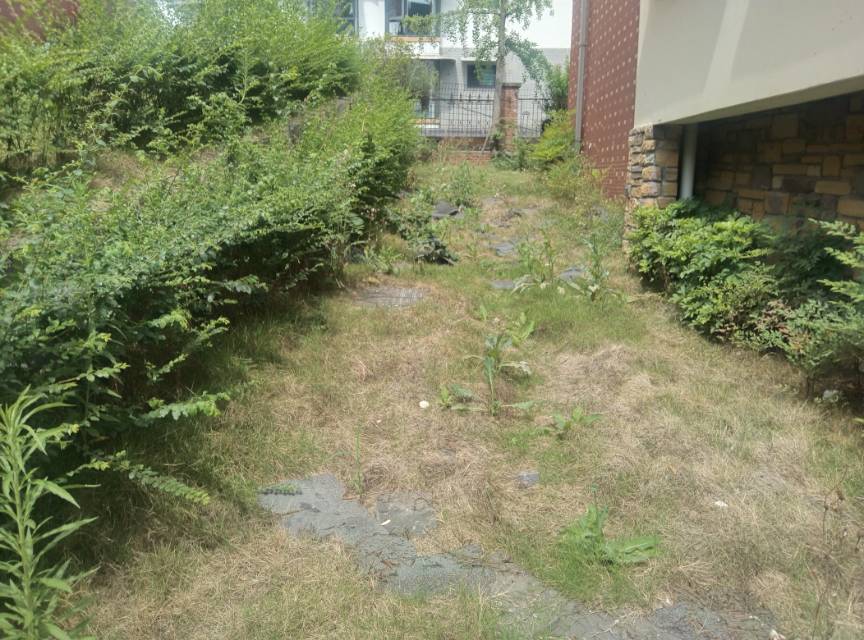 绵阳聚贤山庄，6室3厅4卫，370㎡，毛坯，售价370万 绵阳二手房