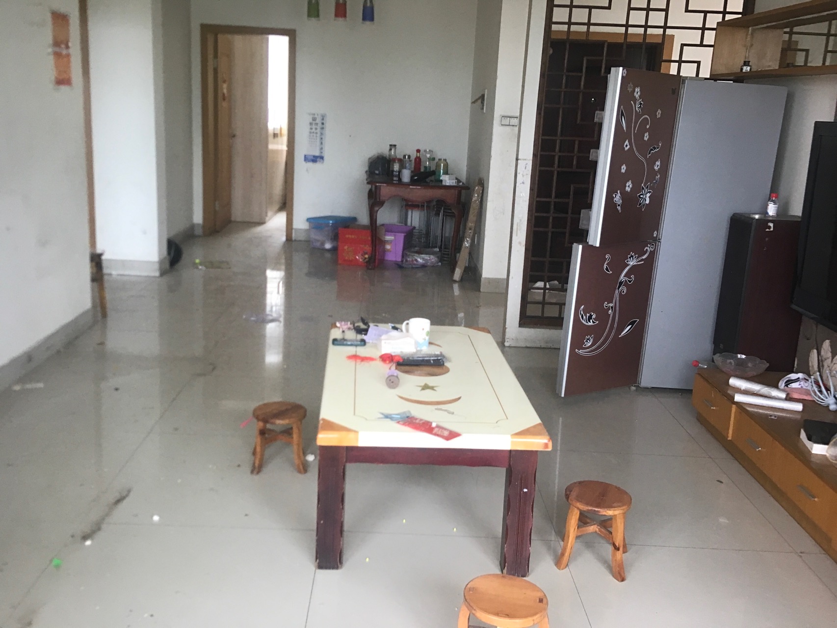 绵阳康华小区，3室2厅1卫，162.5㎡，售价35.00万 绵阳二手房