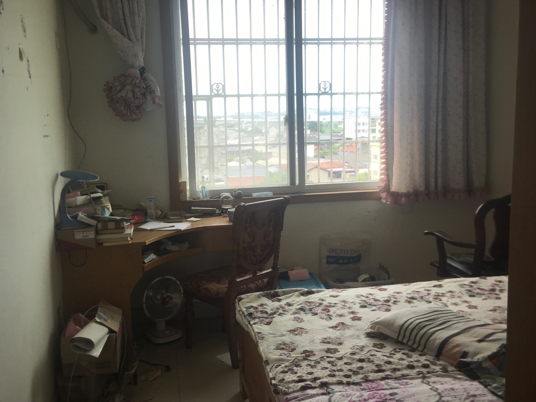 绵阳康华小区，3室2厅1卫，162.5㎡，售价35.00万 绵阳二手房