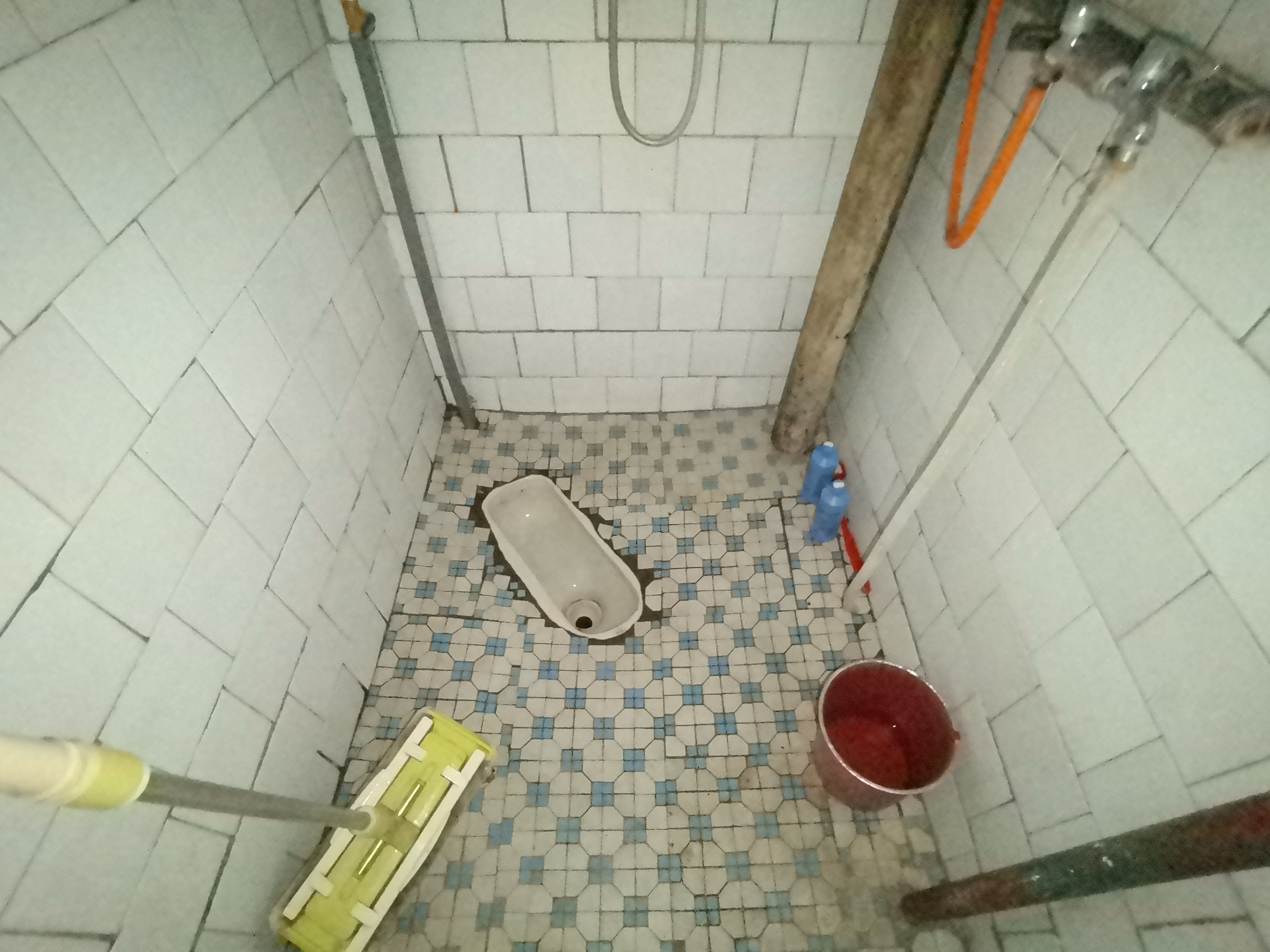 绵阳756家属区，2室1厅1卫，55㎡，普装，租金1100元/月 绵阳租房