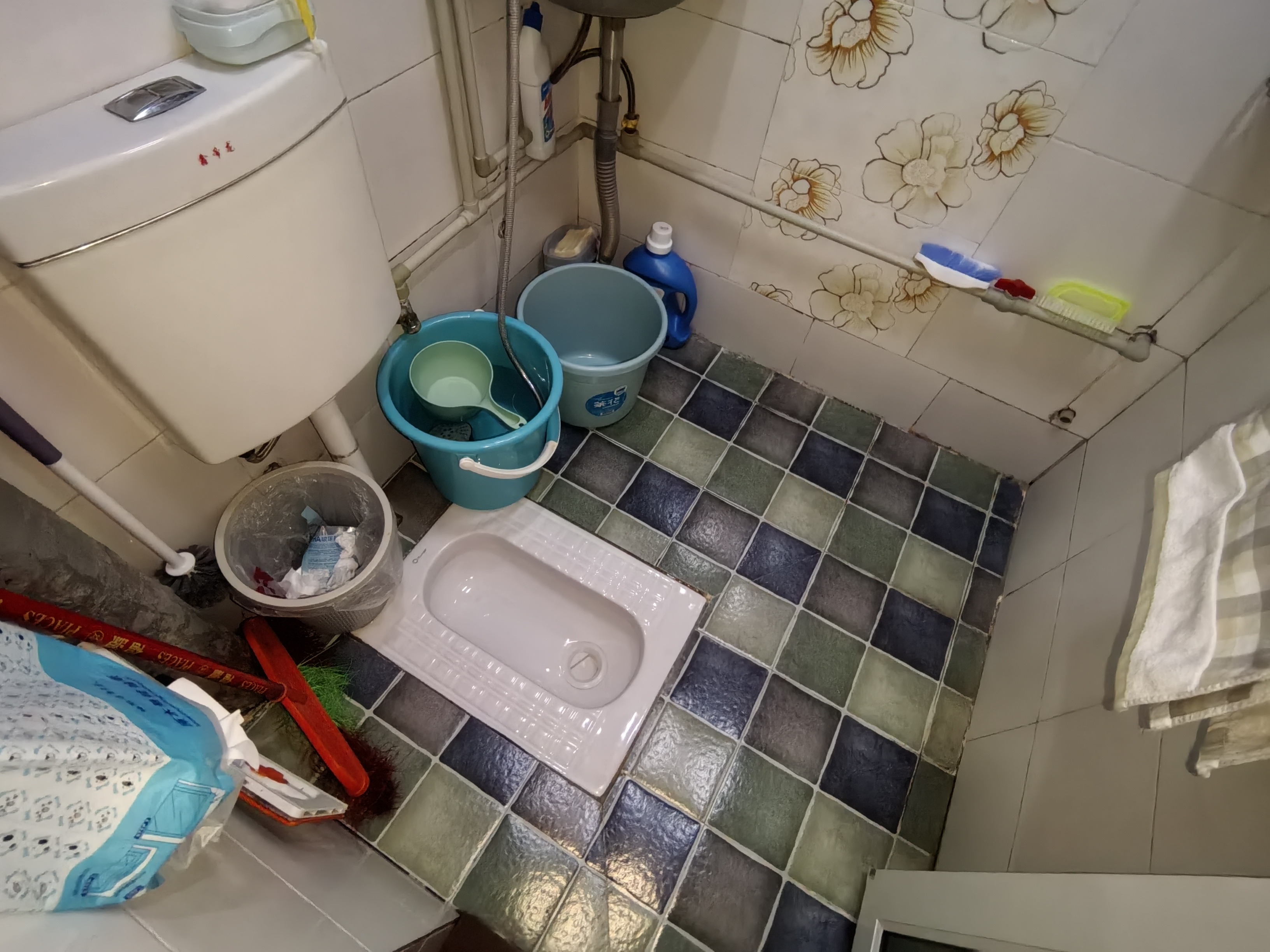 绵阳756家属区，2室1厅1卫，54㎡，普装，售价38万 绵阳二手房
