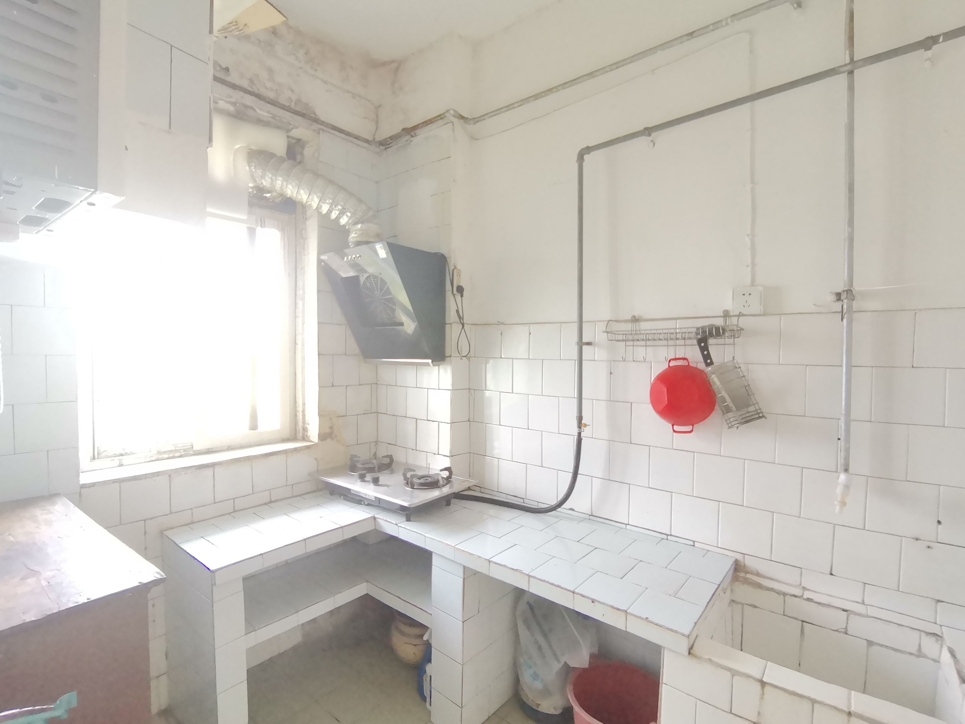 绵阳756家属区，2室1厅1卫，54㎡，普装，租金700元/月 绵阳租房