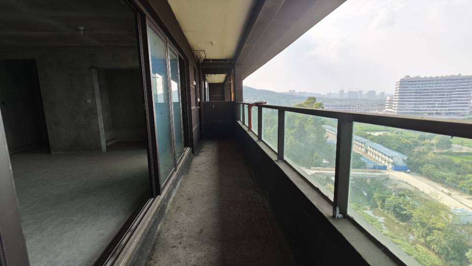 绵阳融创九阙府，4室2厅2卫，129.00㎡，毛坯，售价59万 绵阳二手房
