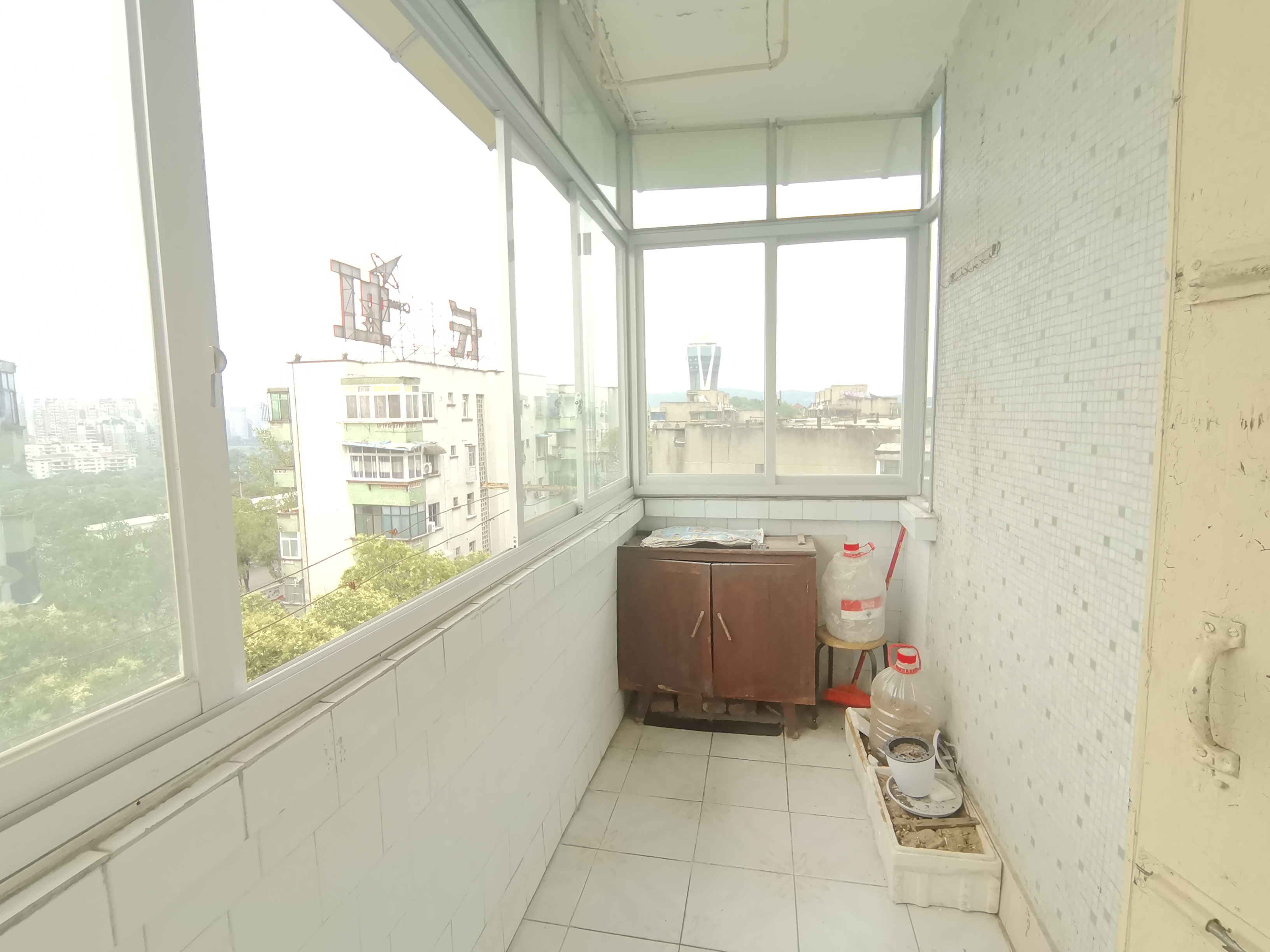 绵阳756家属区，2室1厅1卫，54㎡，普装，租金700元/月 绵阳租房