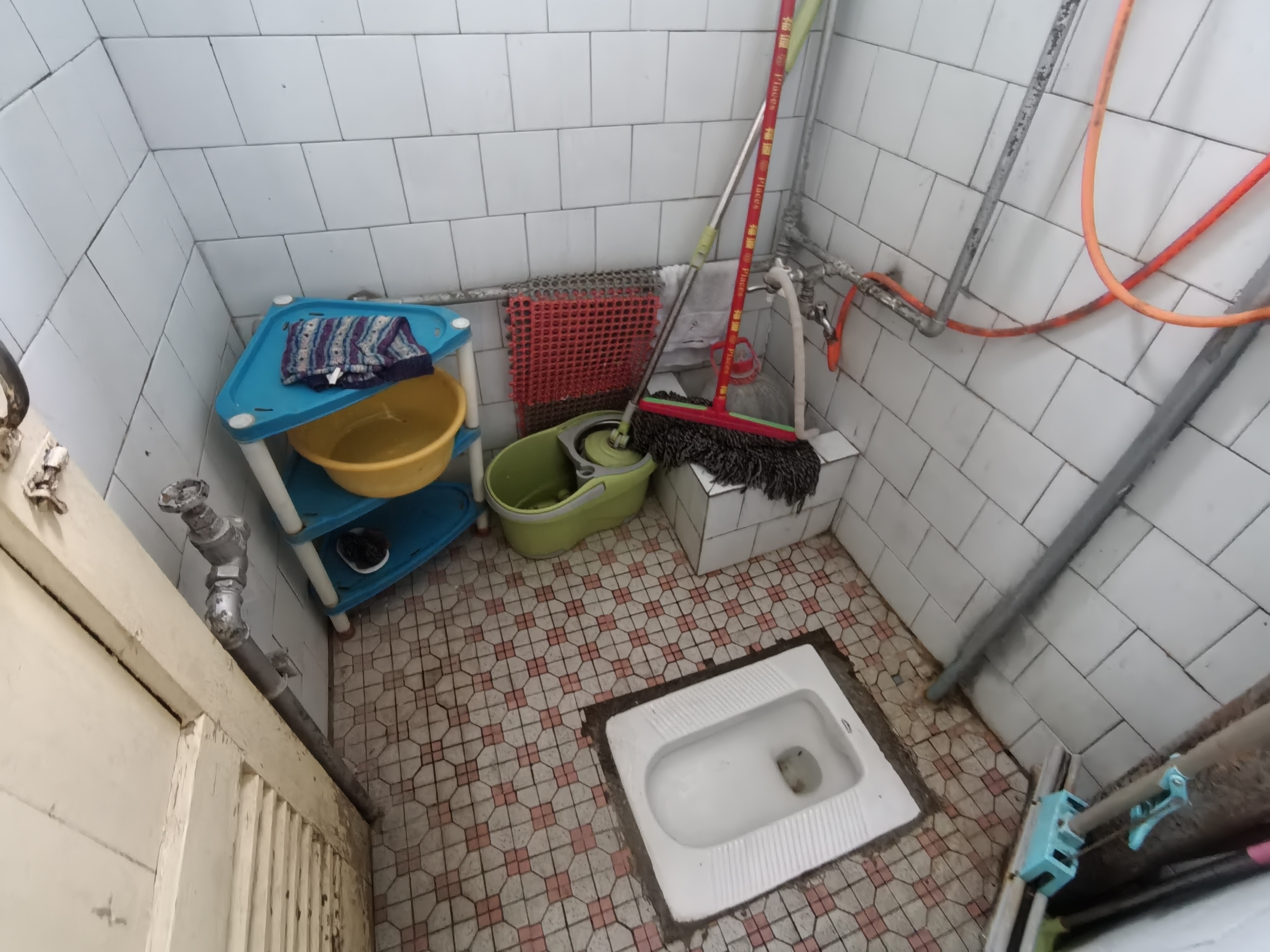 绵阳756家属区，2室1厅1卫，54㎡，普装，租金700元/月 绵阳租房