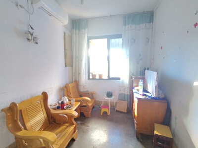 756家属区，2室2厅1卫，55㎡，普装，售价29万