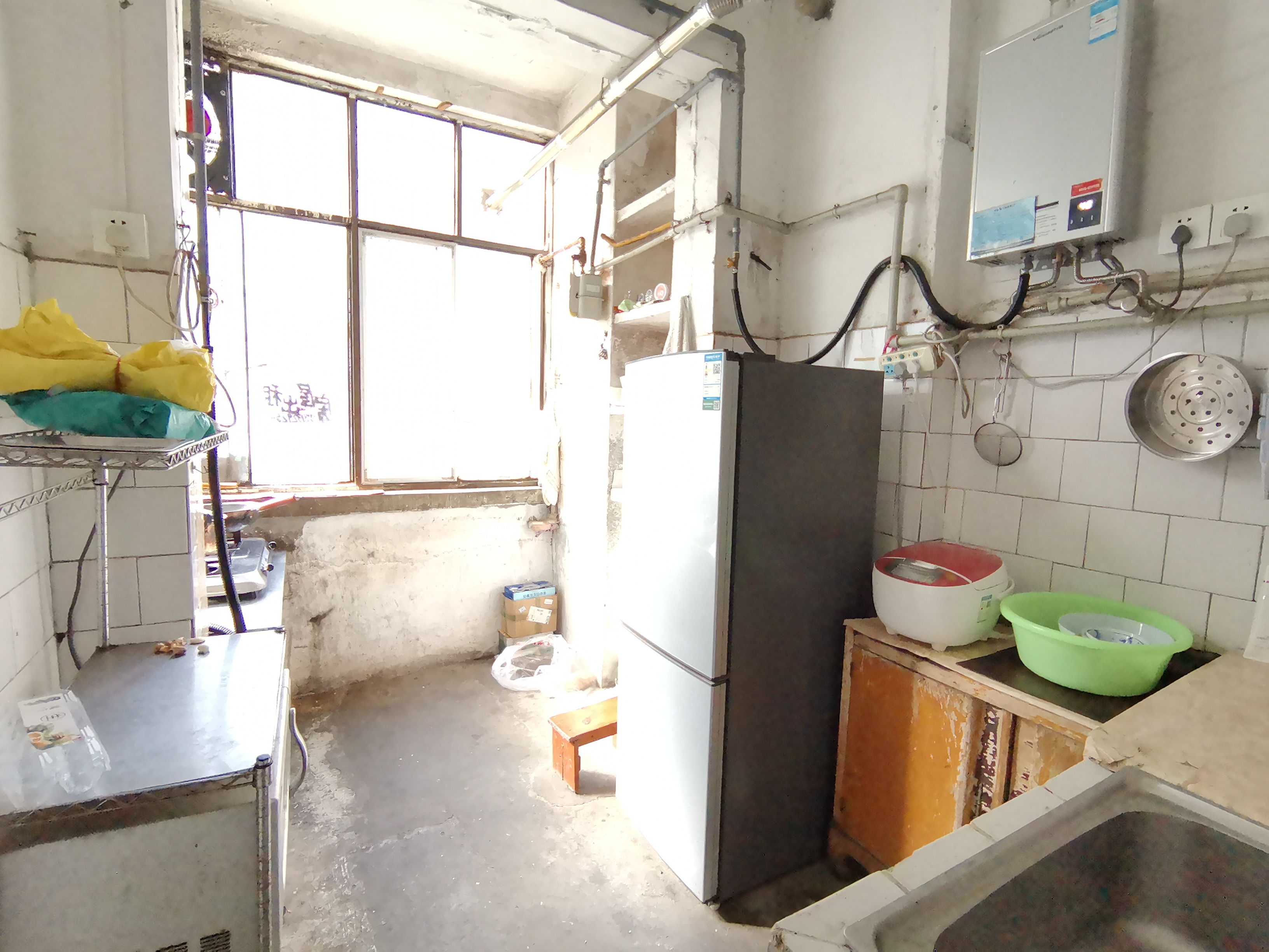 绵阳756家属区，2室1厅1卫，54㎡，普装，租金1000元/月 绵阳租房