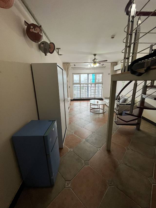 绵阳金和大厦，1室1厅1卫，47㎡，租金1300元/月 绵阳租房
