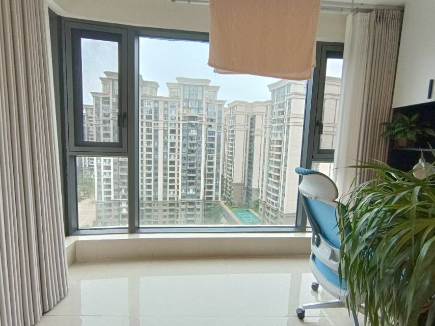 绵阳三江启航学校 精装新房 工作调动 全屋高档家电家私 楼层巴适 看水景 绵阳二手房