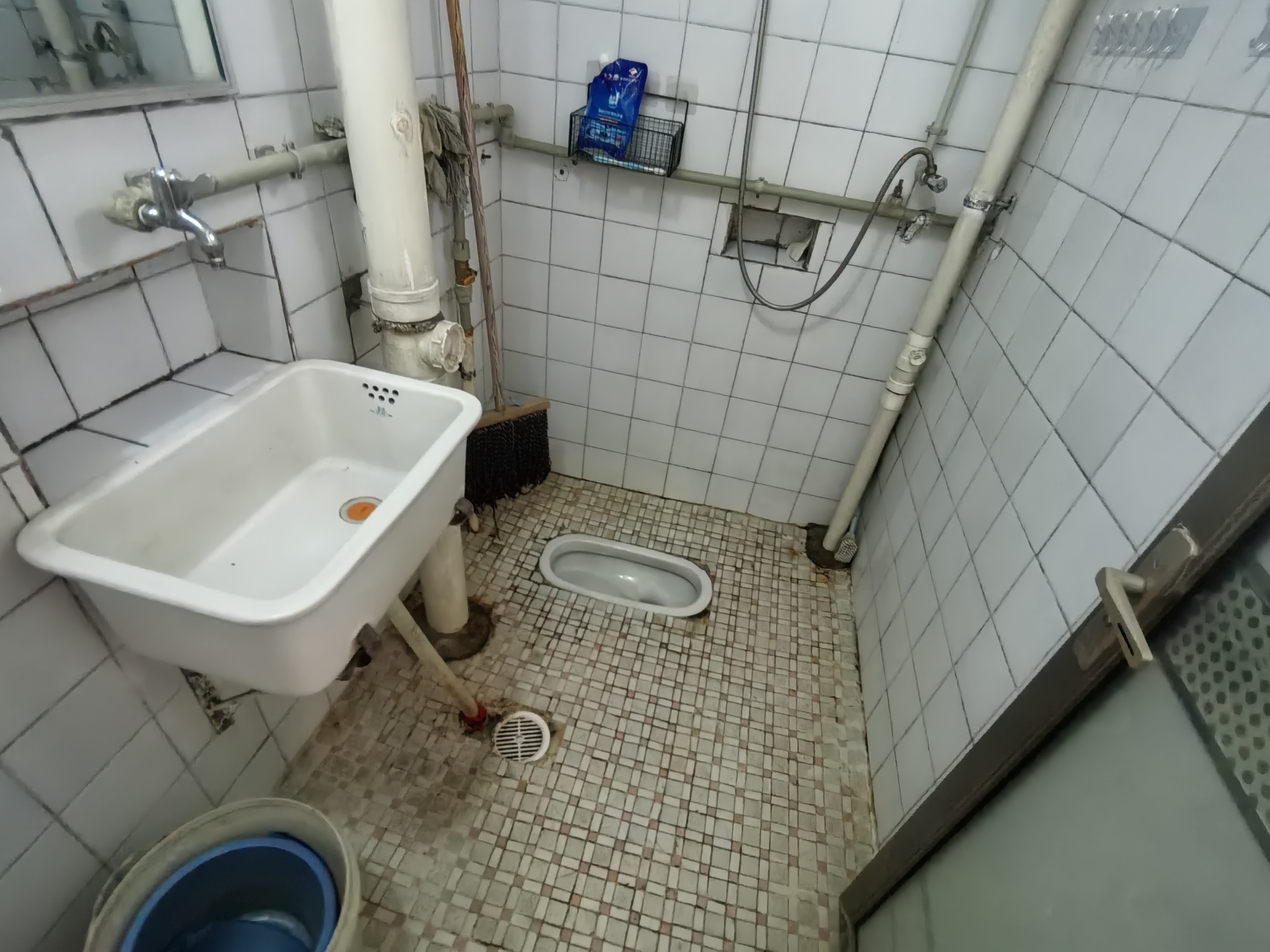 绵阳城南春天，2室2厅1卫，70㎡，普装，租金1250元/月 绵阳租房
