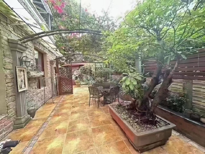 卢卡美郡.一楼带200平花园.美式复古风格.精装5室.直接入住