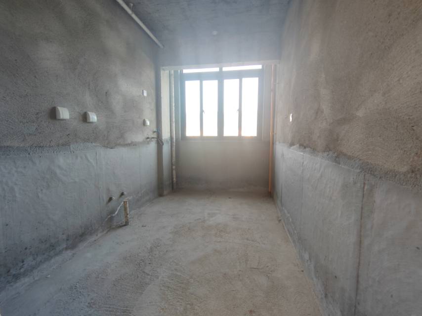 绵阳聚贤山庄，3室2厅2卫，120㎡，毛坯，售价89.5万 绵阳二手房