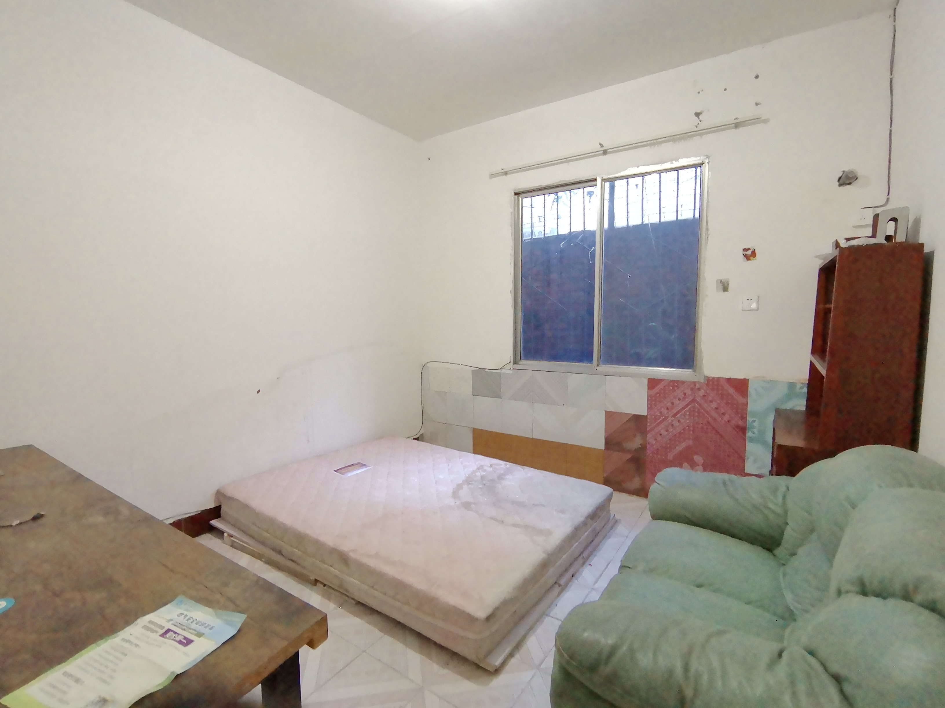 绵阳御娟巷9号商住楼，3室2厅2卫，70㎡，普装，租金700元/月 绵阳租房