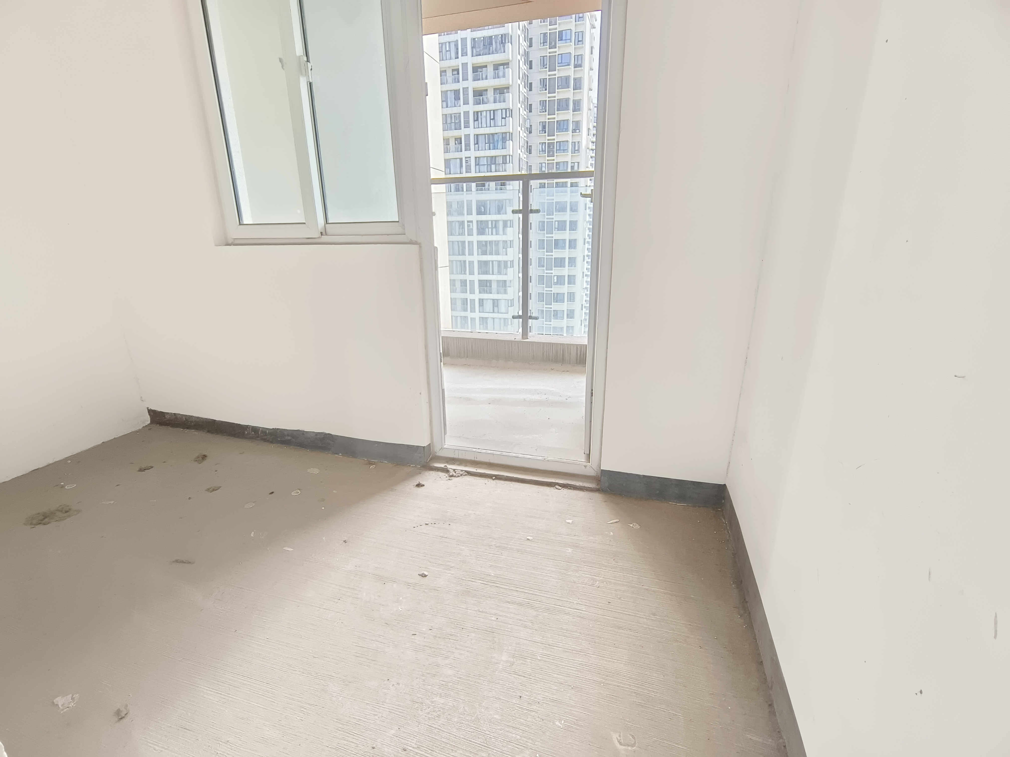 绵阳万达观澜（二期），3室2厅2卫，110.00㎡，毛坯，售价75.00万 绵阳二手房
