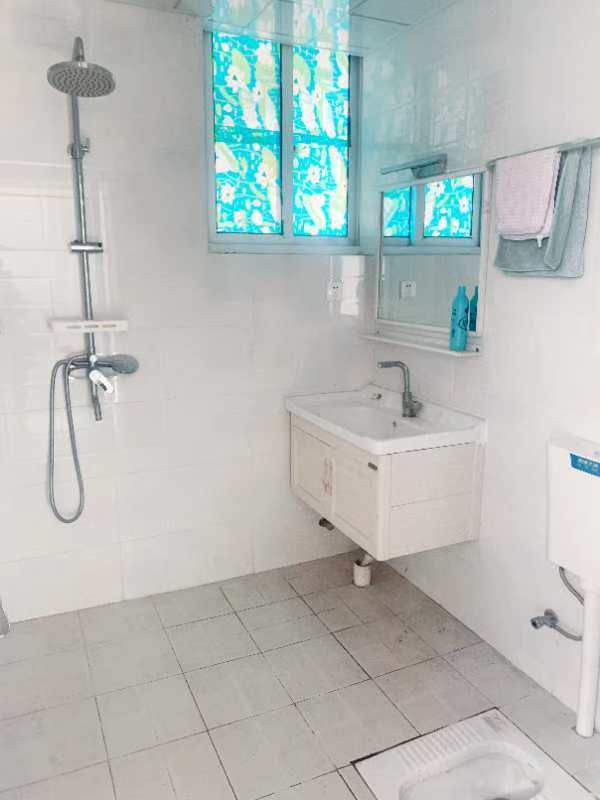 绵阳建设街18号院，3室2厅2卫，135㎡，租金1500元/月 绵阳租房