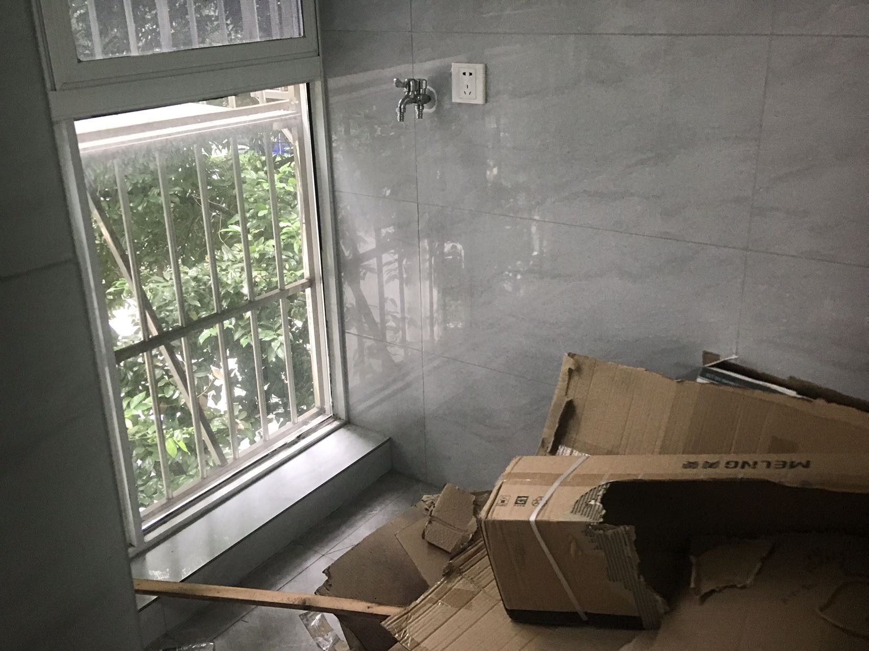 绵阳钧一嘉园，2室2厅1卫，71㎡，售价30万 绵阳二手房