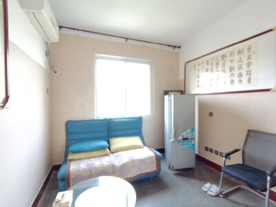 756家属区，3室2厅1卫，70㎡，简装，租金800元/月