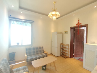 756家属区，2室1厅1卫，54㎡，普装，租金1000元/月