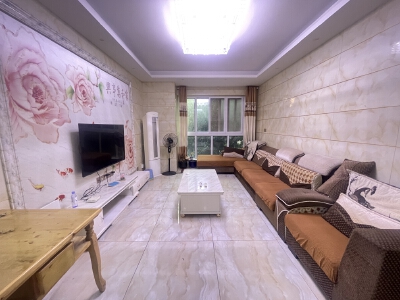 三汇玫瑰花城，2室2厅1卫，77㎡，精装，租金1600元/月