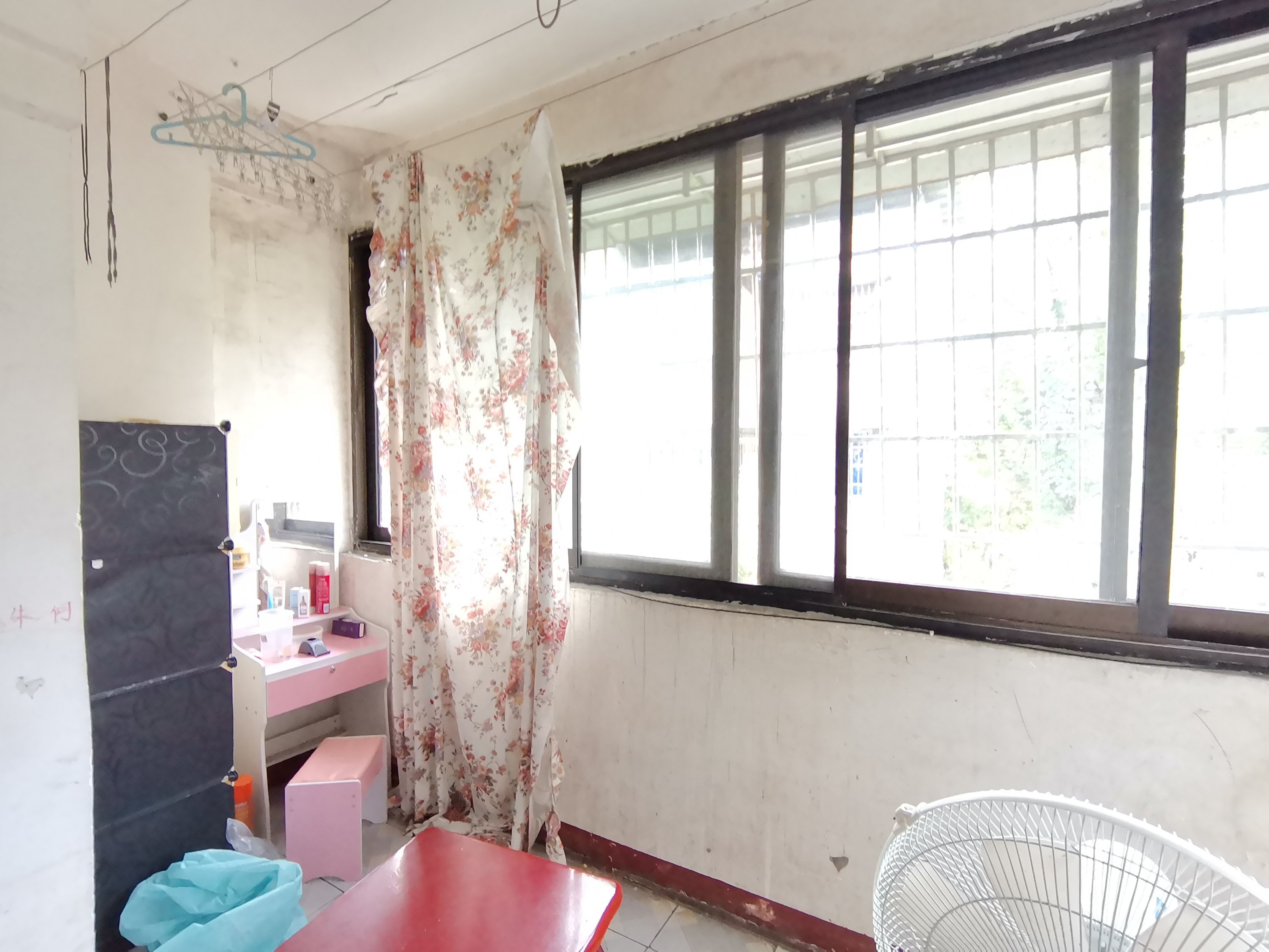 绵阳南山印染厂家属区，2室1厅1卫，56㎡，简装，租金333元/月 绵阳租房