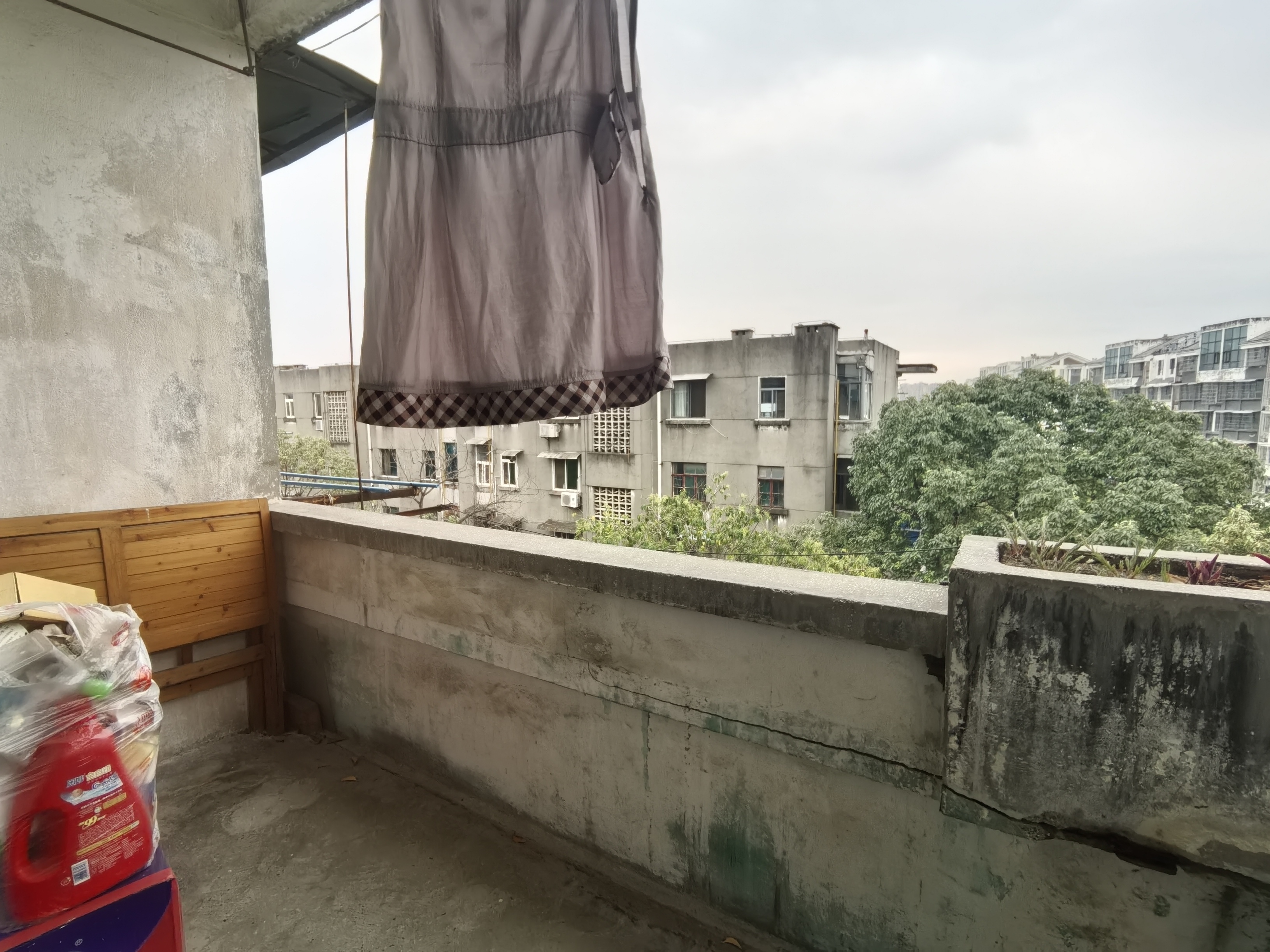 绵阳756家属区，2室1厅1卫，54㎡，普装，租金800元/月 绵阳二手房
