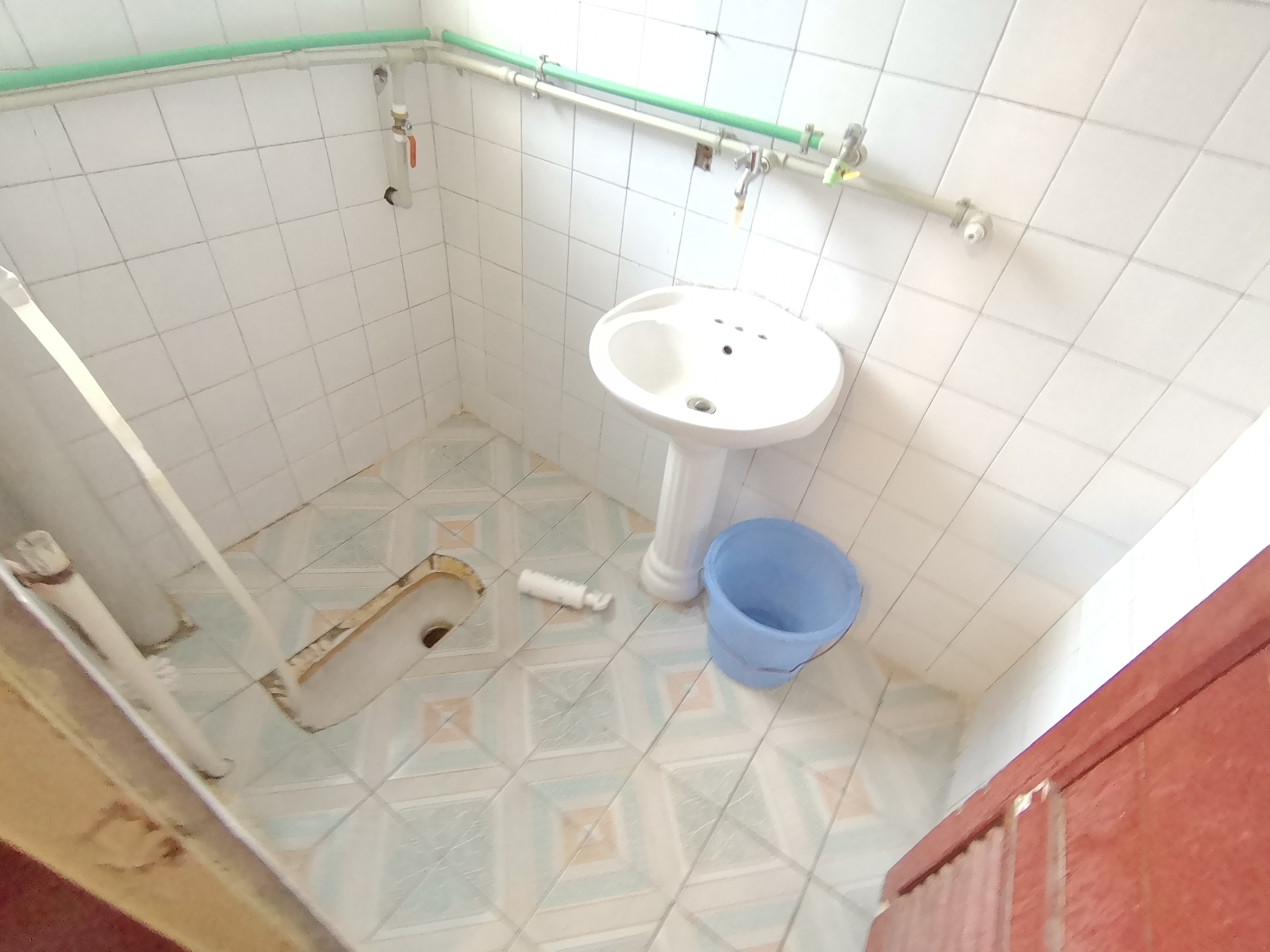 绵阳756家属区，2室1厅1卫，60㎡，普装，租金1000元/月 绵阳租房