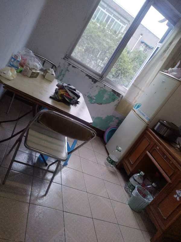 绵阳756家属区，2室1厅1卫，54㎡，售价30万 绵阳二手房
