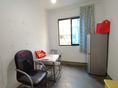 756家属区，2室1厅1卫，54㎡，简装，租金1100元/月