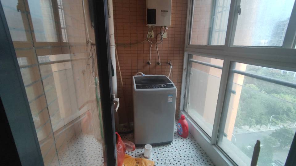 绵阳树高卡地亚A区，3室2厅2卫，100㎡，租金1800元/月 绵阳租房