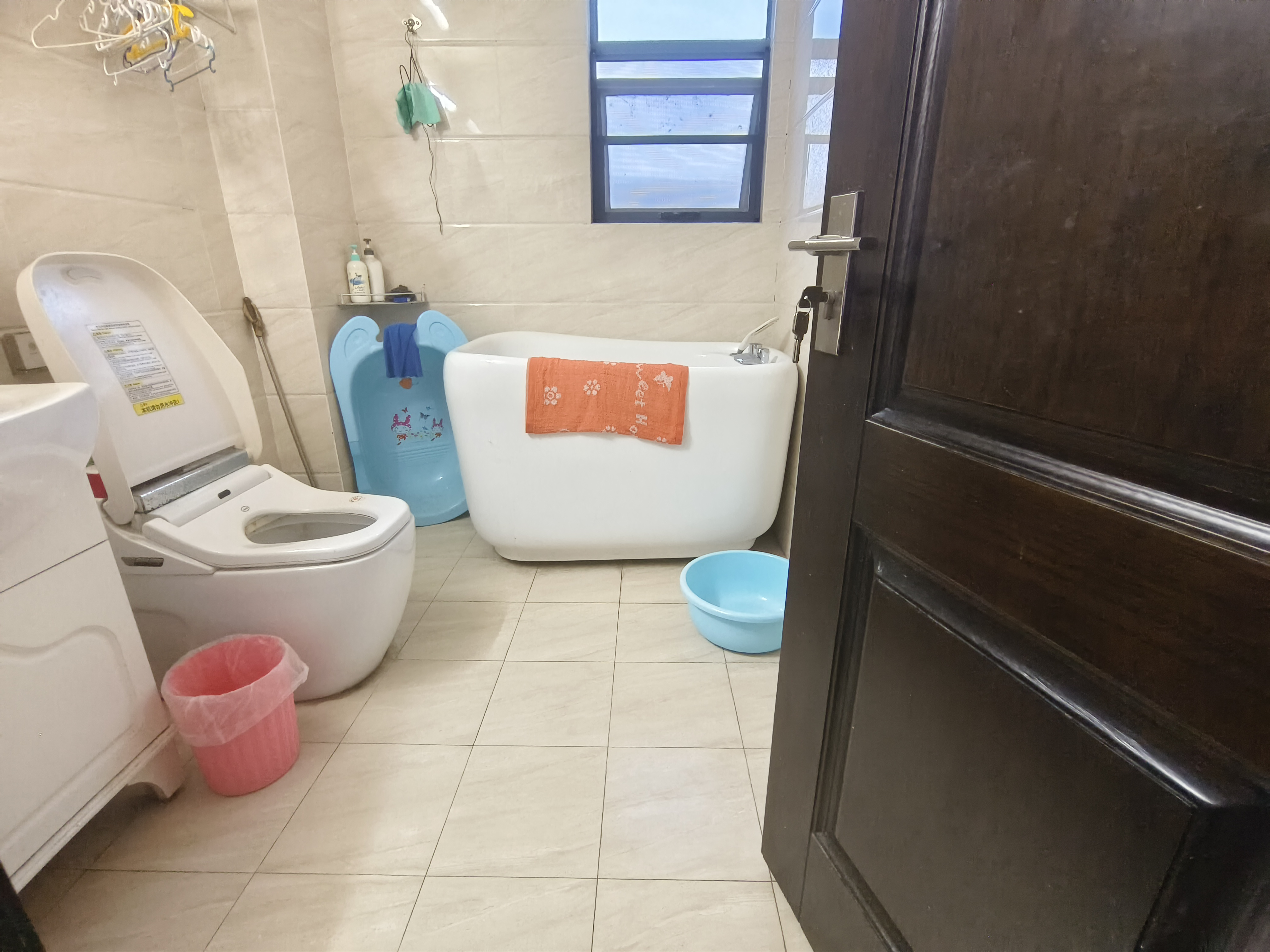 绵阳海赋长兴一期，4室2厅2卫，129㎡，售价180万 绵阳二手房