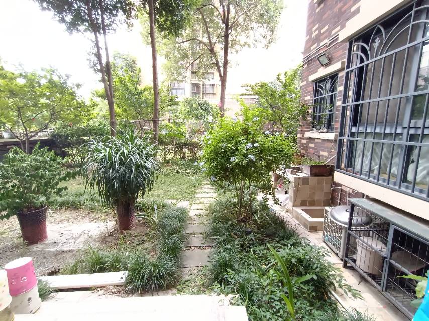 绵阳树高卡地亚B区，3室2厅2卫，108.00㎡，精装，售价105万 绵阳二手房