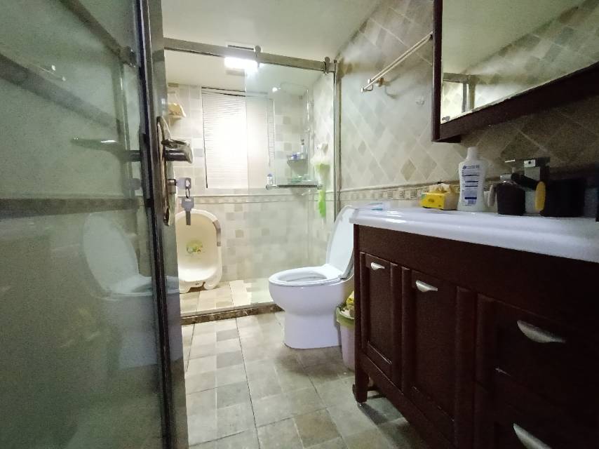 绵阳树高卡地亚B区，3室2厅2卫，108.00㎡，精装，售价105万 绵阳二手房
