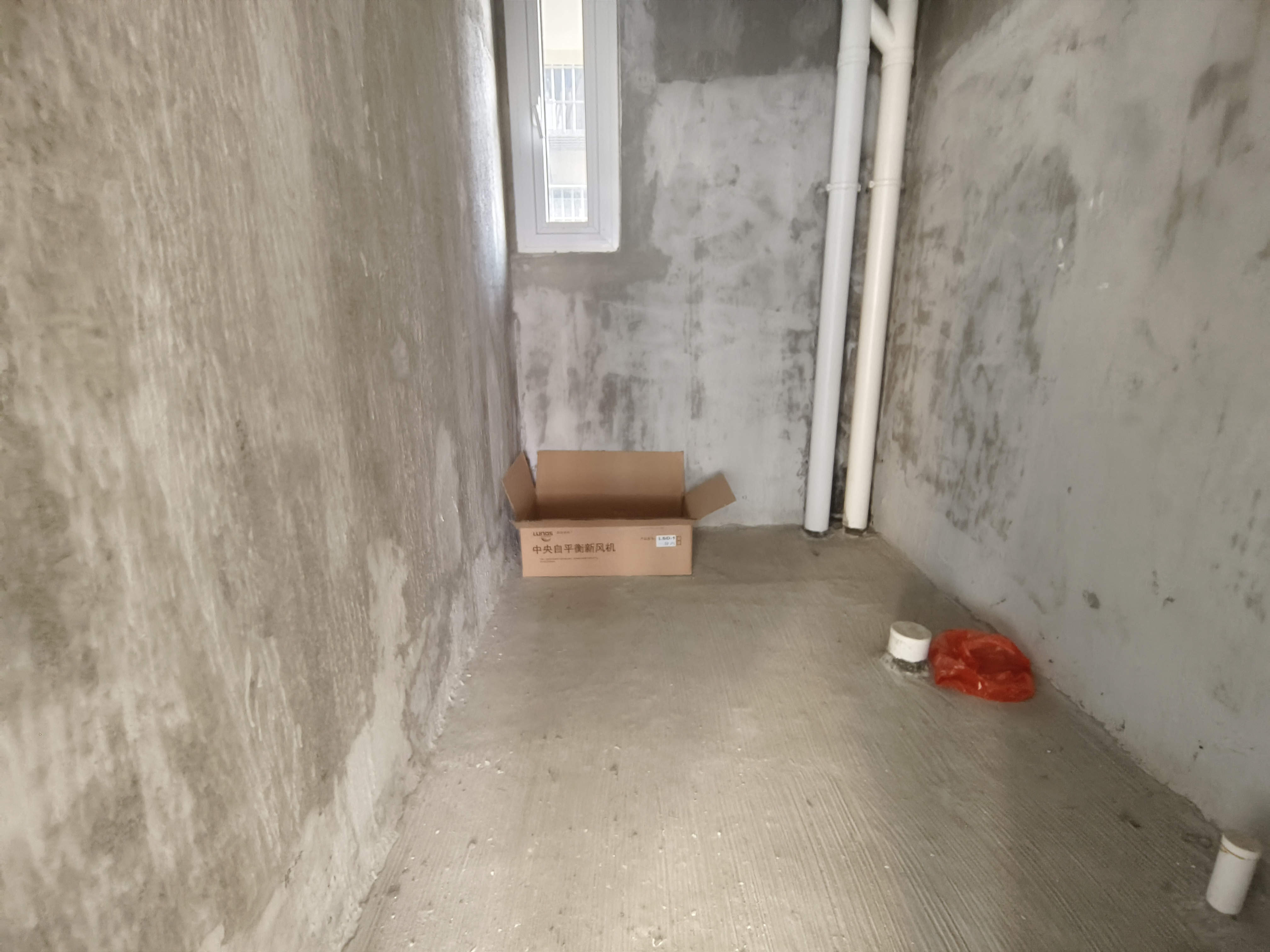 绵阳金和天府，3室2厅1卫，87.67㎡，毛坯，租金2000元/月 绵阳租房