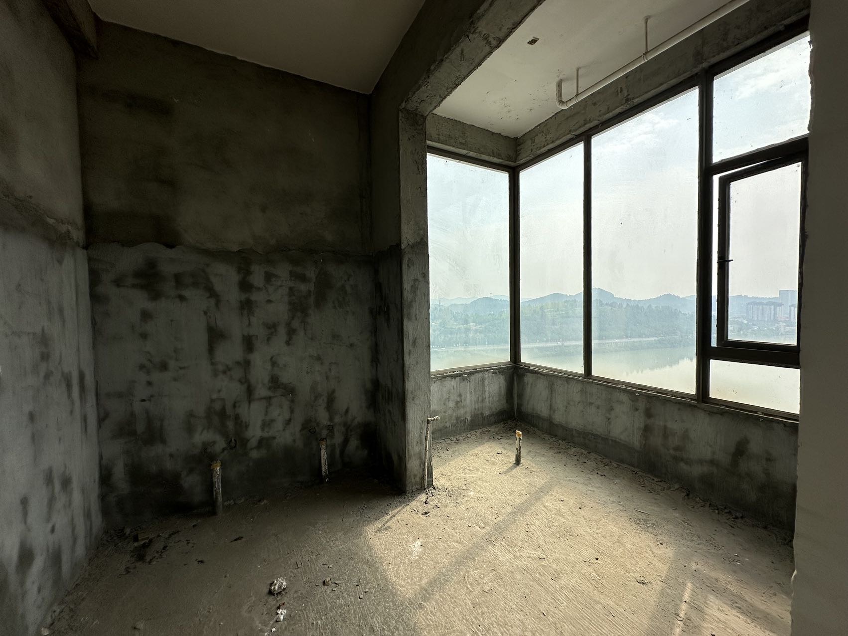 绵阳富临桃花岛，5室2厅2卫，300.00㎡，售价300.00万 绵阳二手房