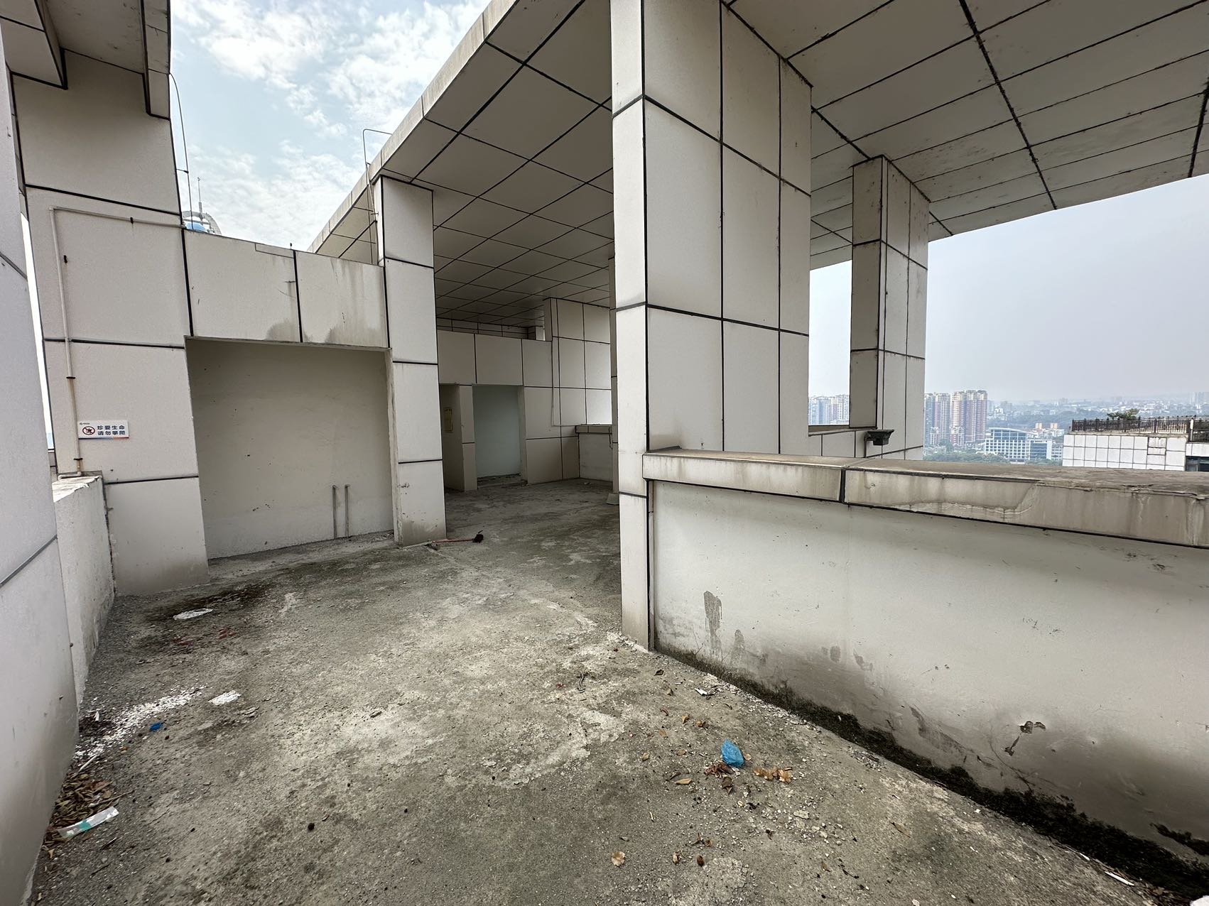 绵阳富临桃花岛，5室2厅2卫，300.00㎡，售价300.00万 绵阳二手房