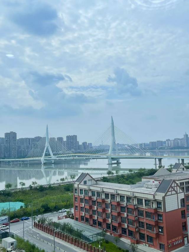 绵阳富临绵州水郡三期，4室2厅2卫，141.50㎡，售价153.80万 绵阳二手房