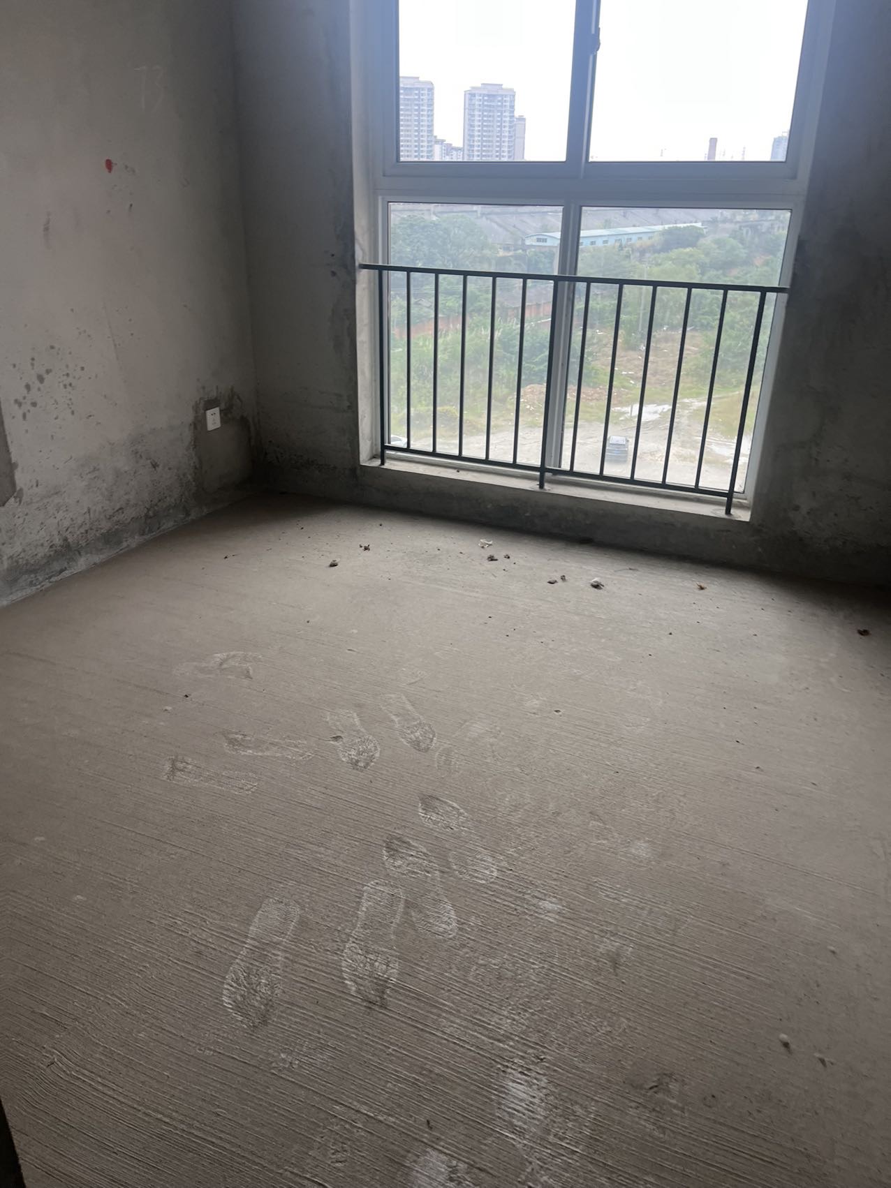 绵阳三汇英郡，5室2厅2卫，95.5㎡，毛坯，售价169万 绵阳二手房