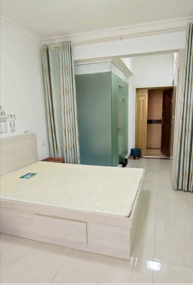 绵阳金三角大厦，1室1厅1卫，47㎡，租金1350元/月 绵阳租房