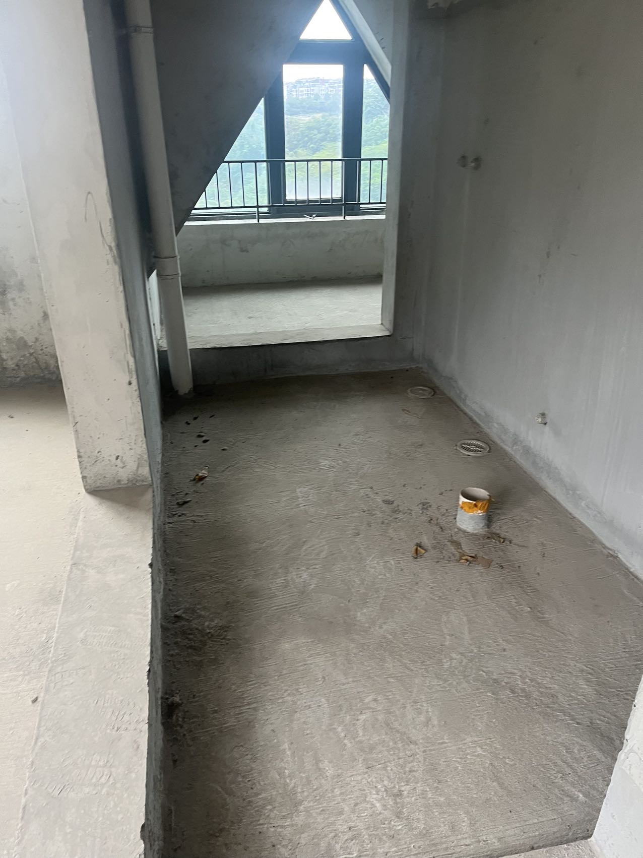 绵阳三汇英郡，5室2厅2卫，95.5㎡，毛坯，售价169万 绵阳二手房