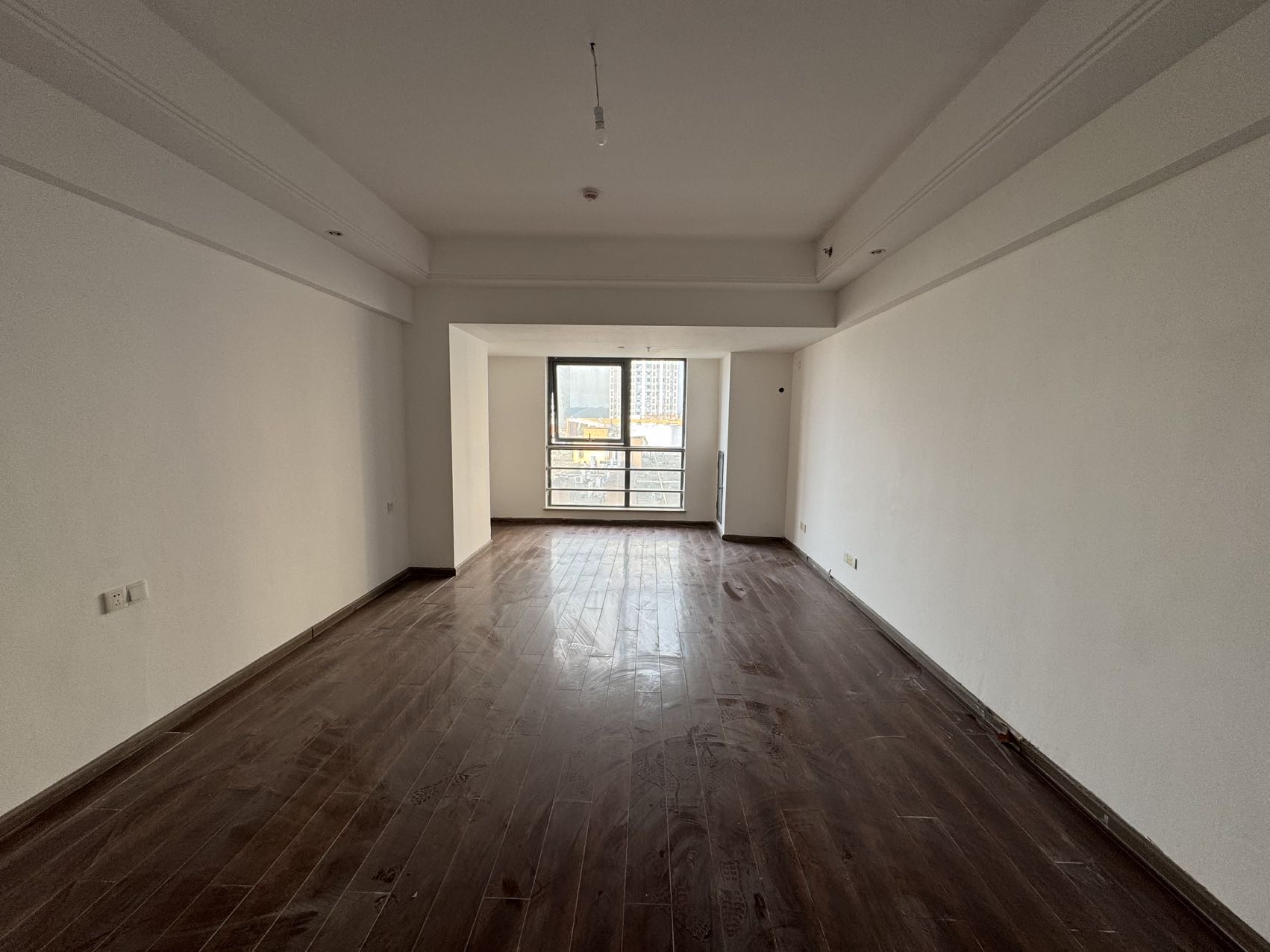 绵阳万达SOHO，1室1厅1卫，58.33㎡，简装，租金1000.00元/月 绵阳租房