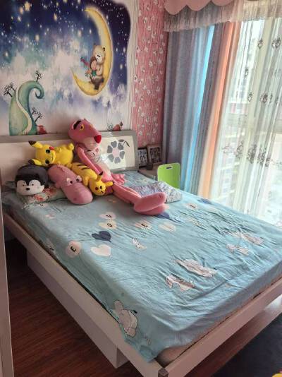 典汇国际，4室2厅2卫，129.62㎡，售价92万