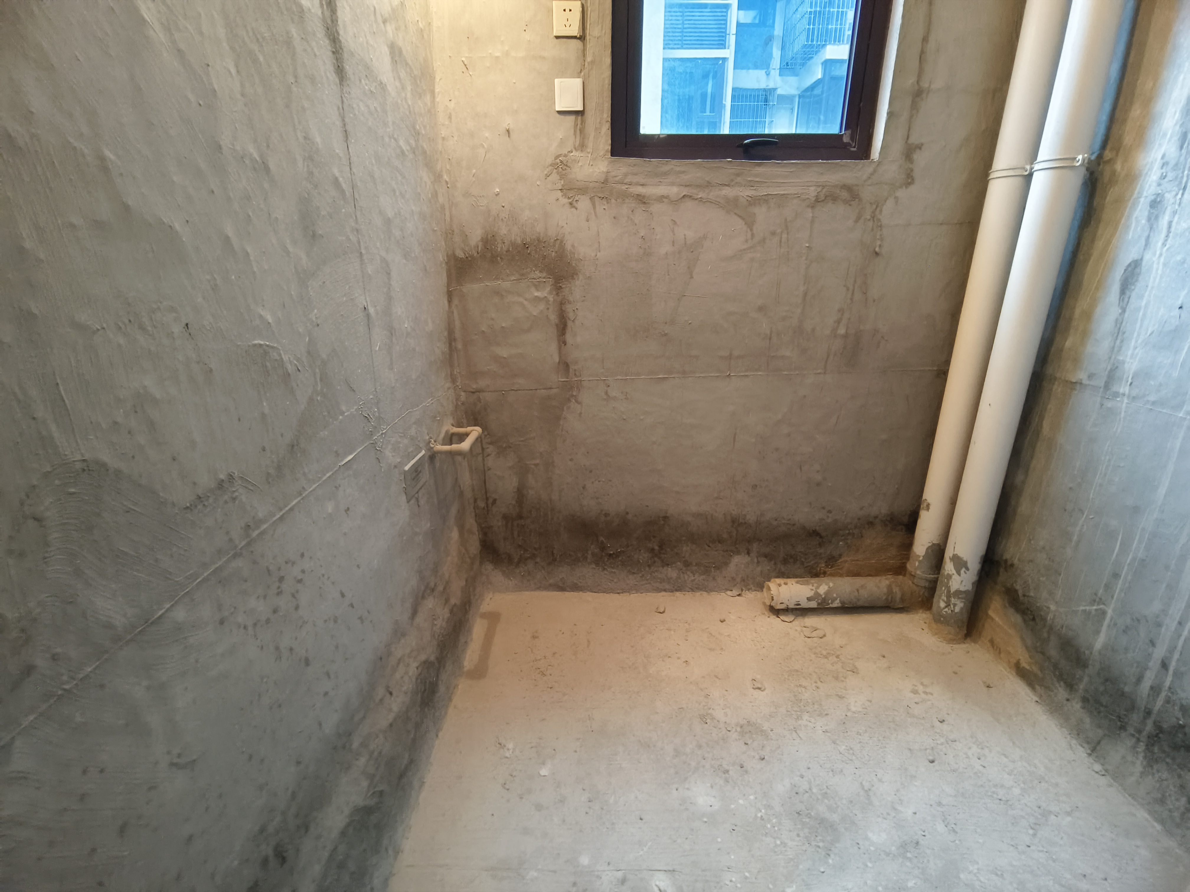绵阳西城君悦华府，3室2厅2卫，105㎡，毛坯，售价93万 绵阳二手房