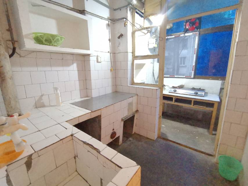 绵阳756家属区，3室2厅1卫，55㎡，简装，租金800元/月 绵阳租房