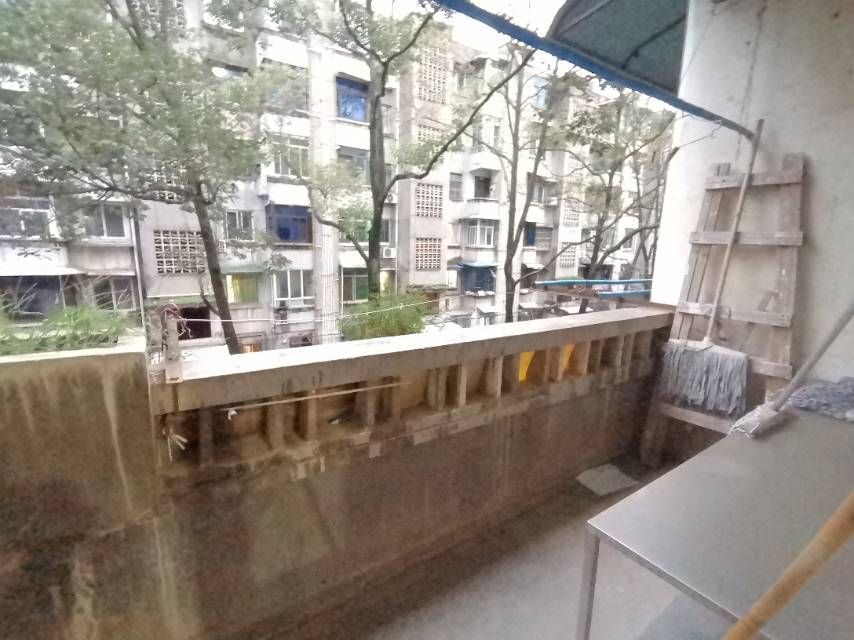 绵阳756家属区，3室2厅1卫，55㎡，简装，租金800元/月 绵阳租房